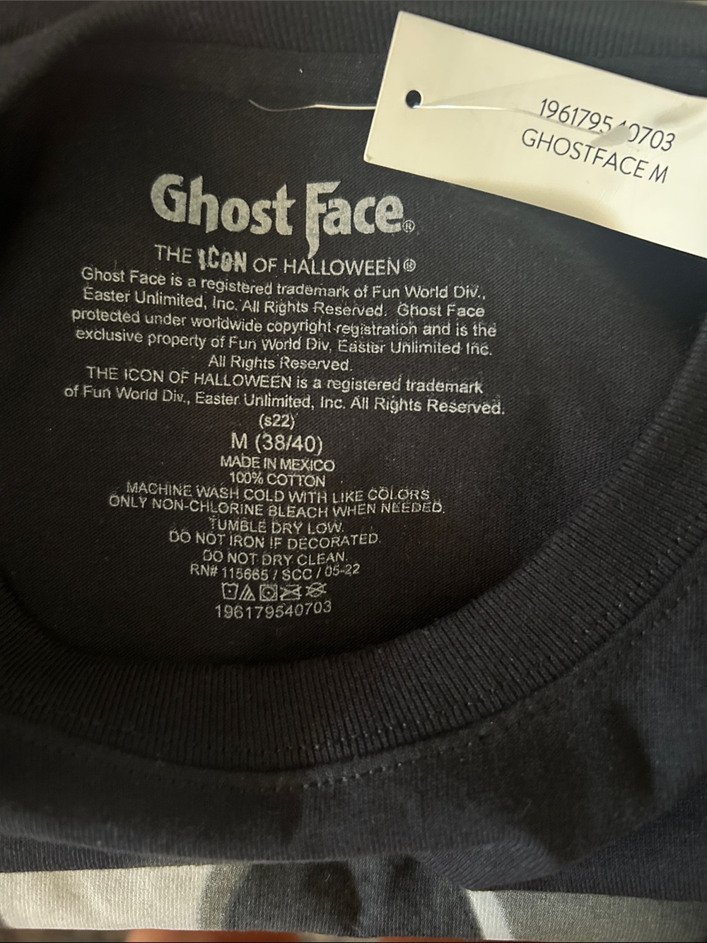 NWT Ghost Face Scream Graphic Tee T-Shirt Black Pink Logo Size M - Picture 2 of 2